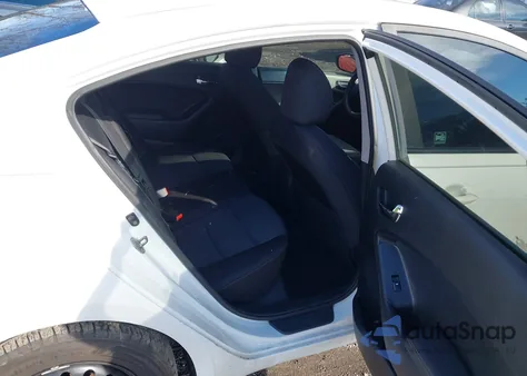 2015 Kia Forte Lx z USA, uszkodzony, nr VIN KNAFX4A61F5417667